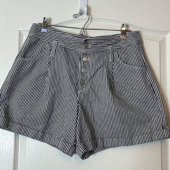 GAP High Rise Blue White Stripe Denim Shorts 12 Tall - Picture 2 of 14